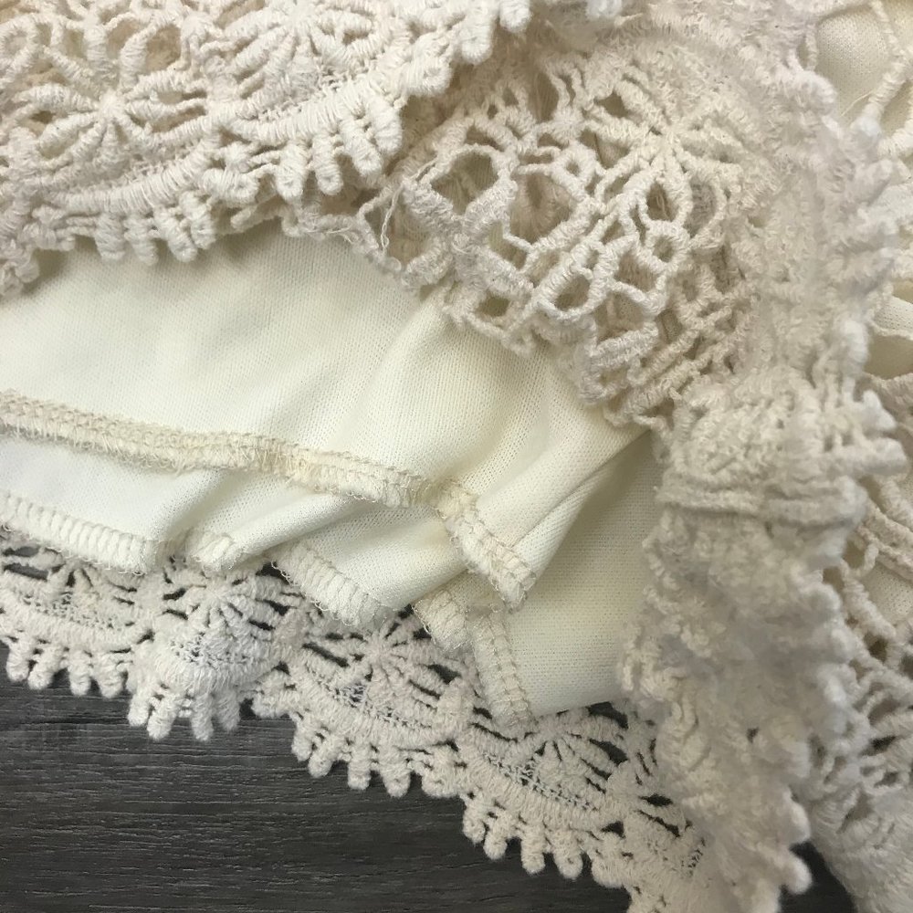 Blue Island Beige Crochet Shorts XL - Picture 2 of 5